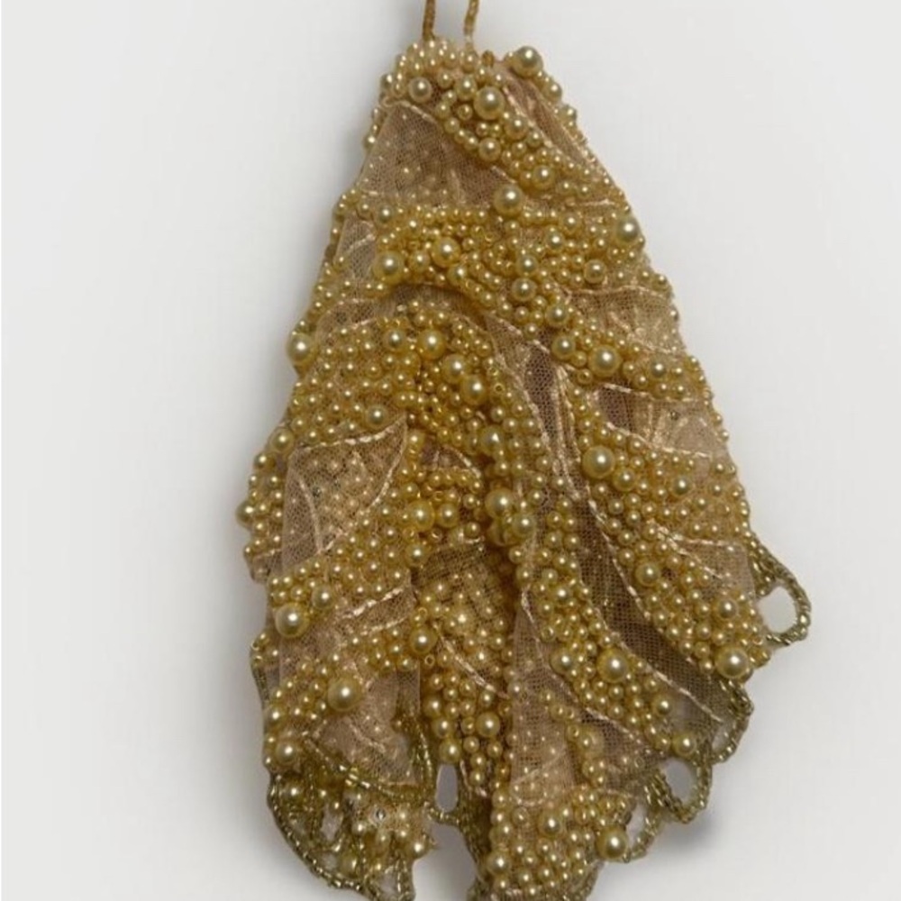 Handmade gold mindil